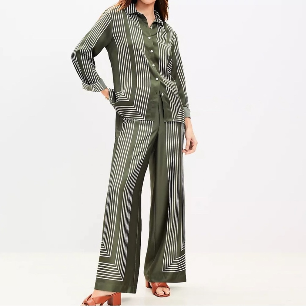 Worn Once! Loft Fluid Stripe Pant